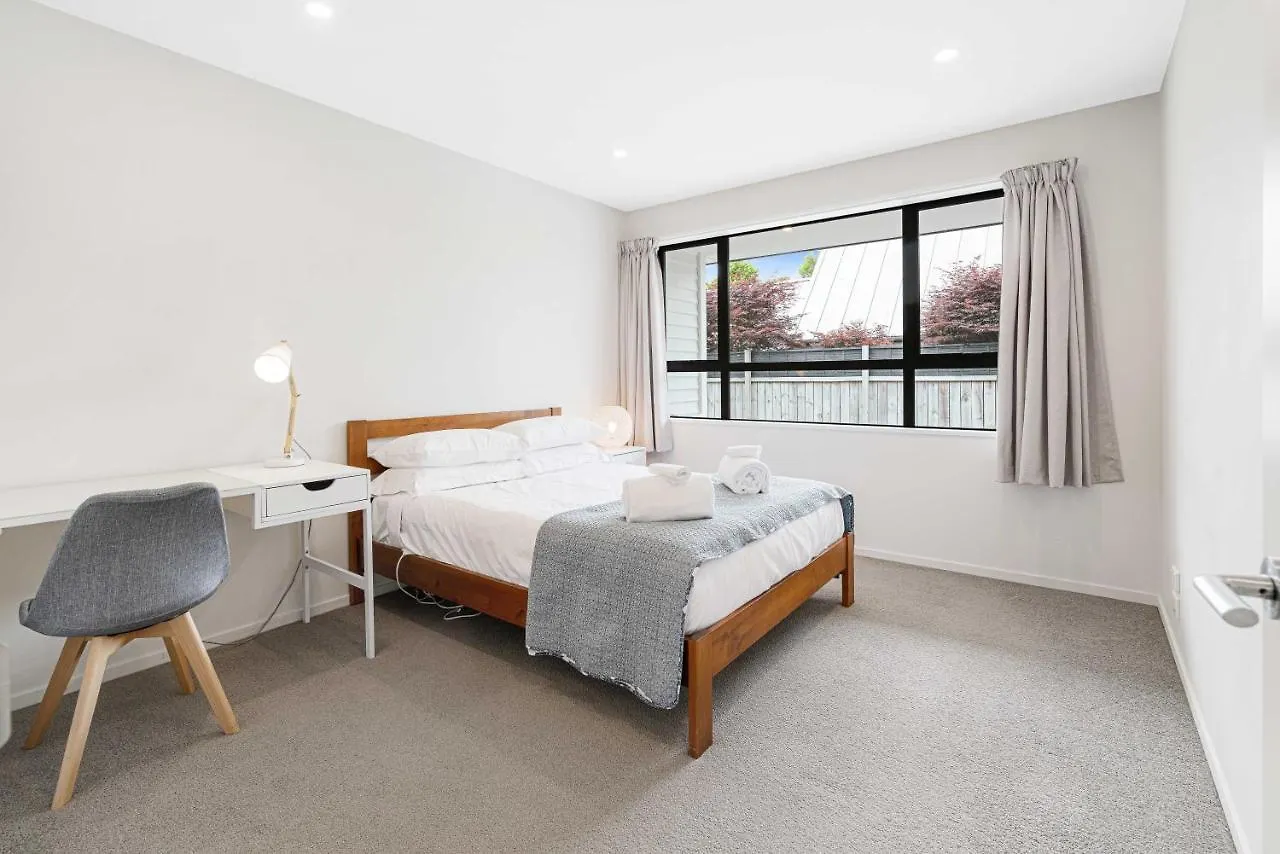 Cozy Merivale Two Bed W Parking Christchurch Appartamento